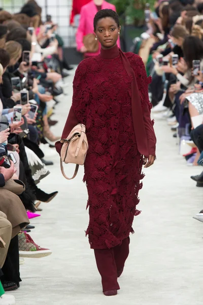 Look 29